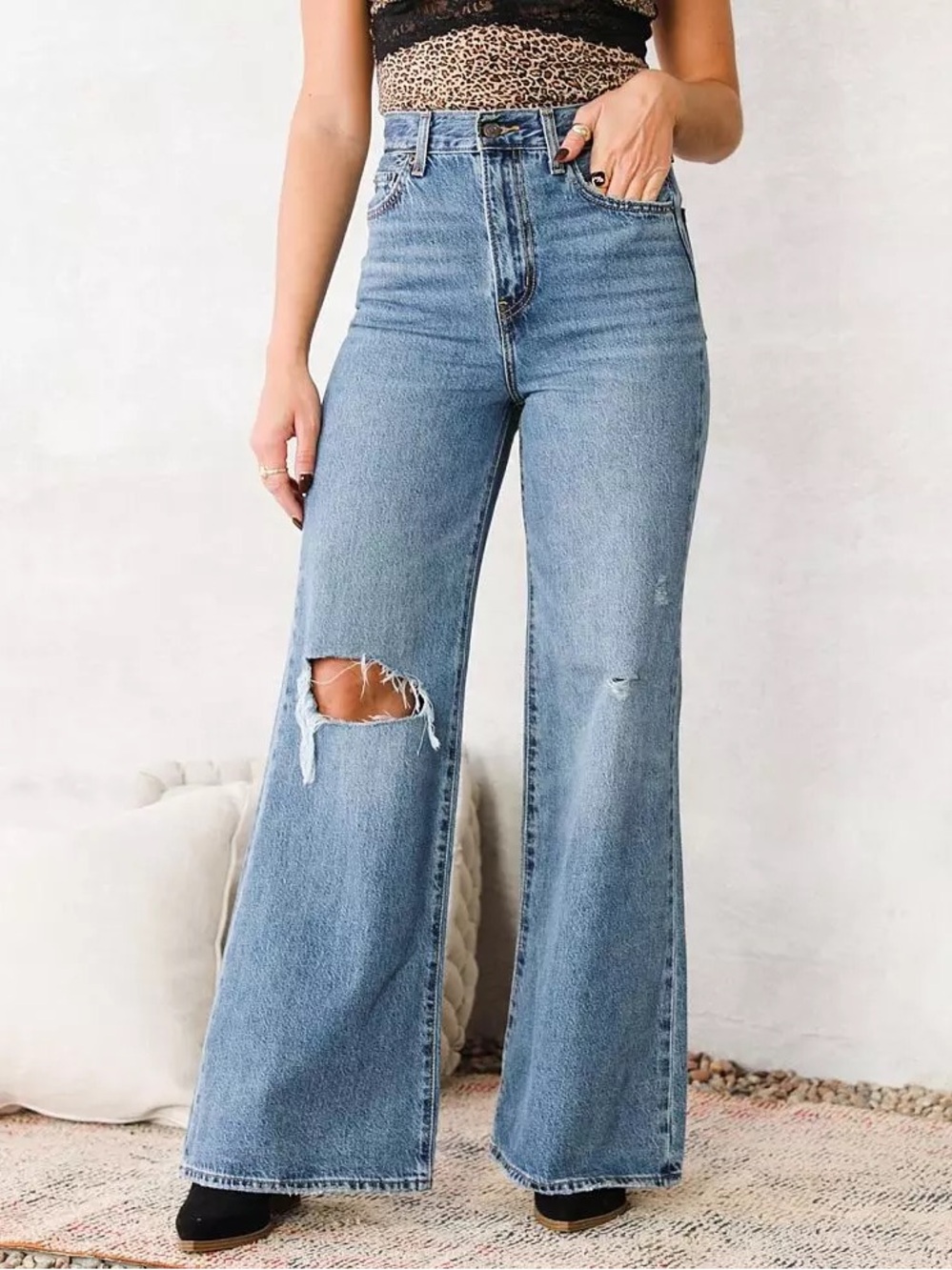 Levi’s High Loose Flare Jeans in Take Notes